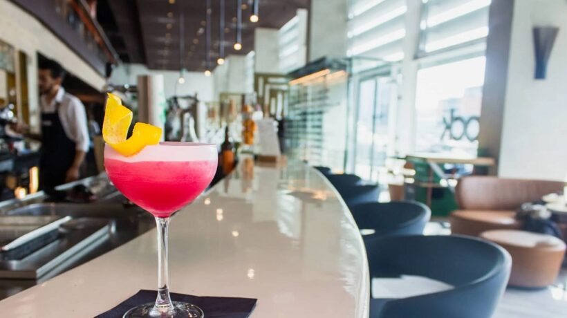 5 easy ways to promote your bar with videos